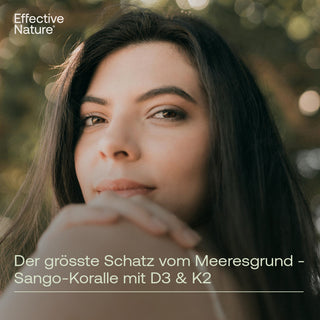 Junge Frau mit dunklem Haar, Text: Sango-Koralle mit D3 & K2 – Der grösste Schatz vom Meeresgrund